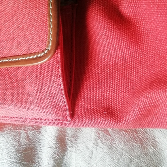 Eddie Bauer red canvas with brown leather bag - Picture 7 of 11